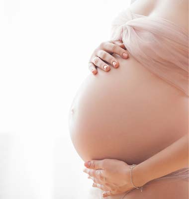 Enceinte ventre rond