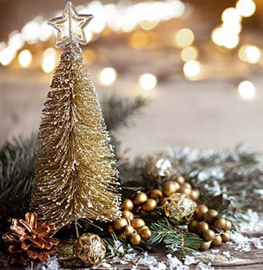 petit sapin de Noël doré